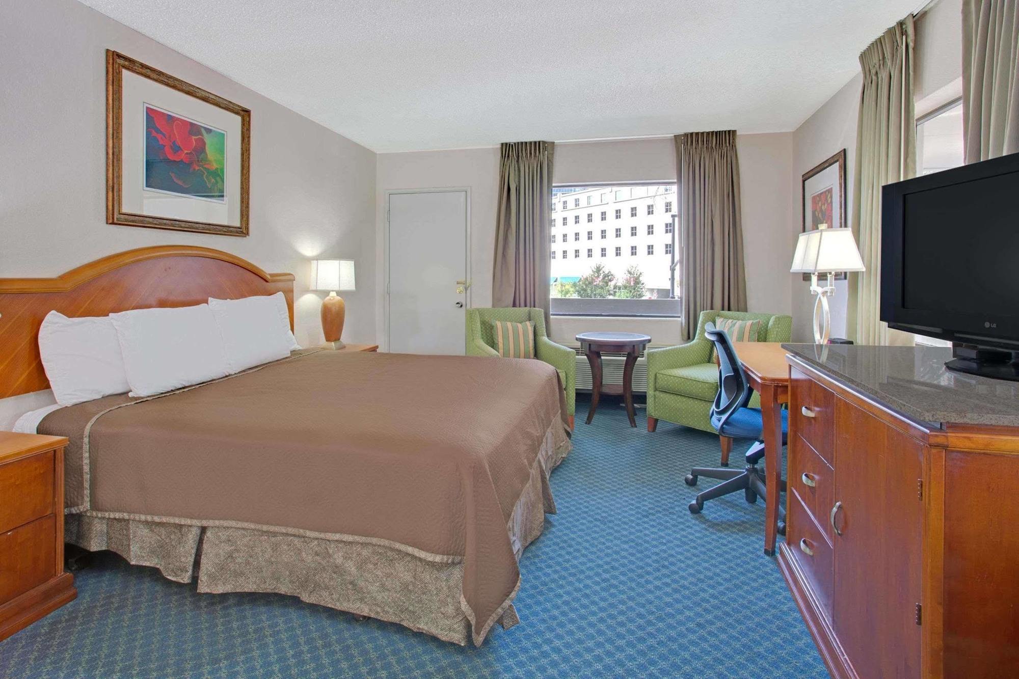 Travelodge By Wyndham Orlando Downtown Centroplex Exterior photo